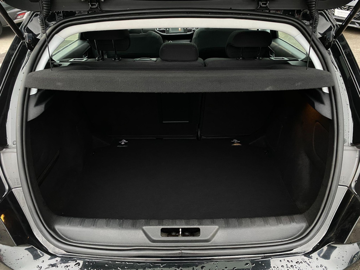 Used Peugeot 308 2017 for sale - 77440528: Photo 42