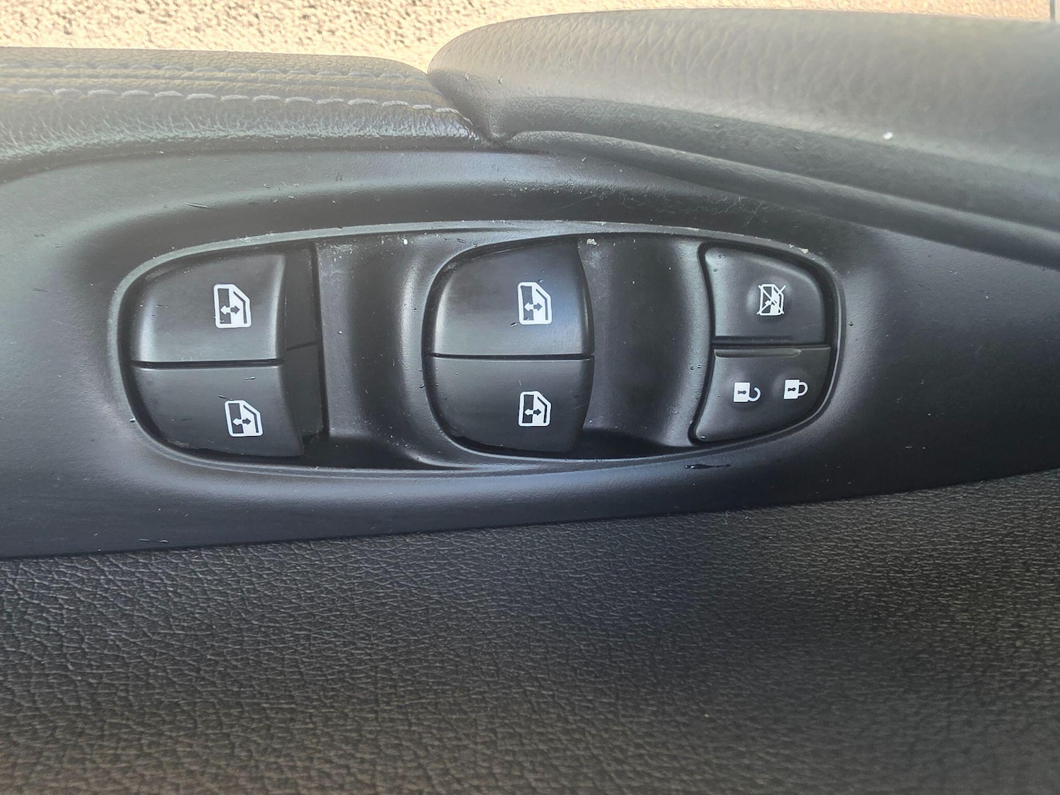 Used Nissan Qashqai for sale - 78136086: Photo 14