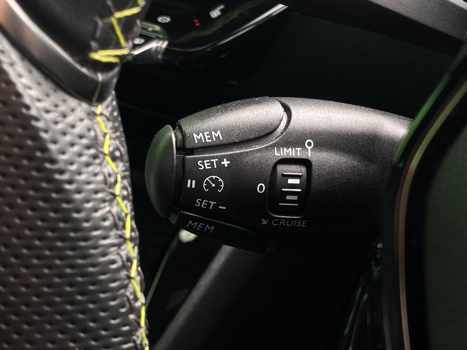 Used Peugeot 2008 2021 for sale - 77839876: Photo 19