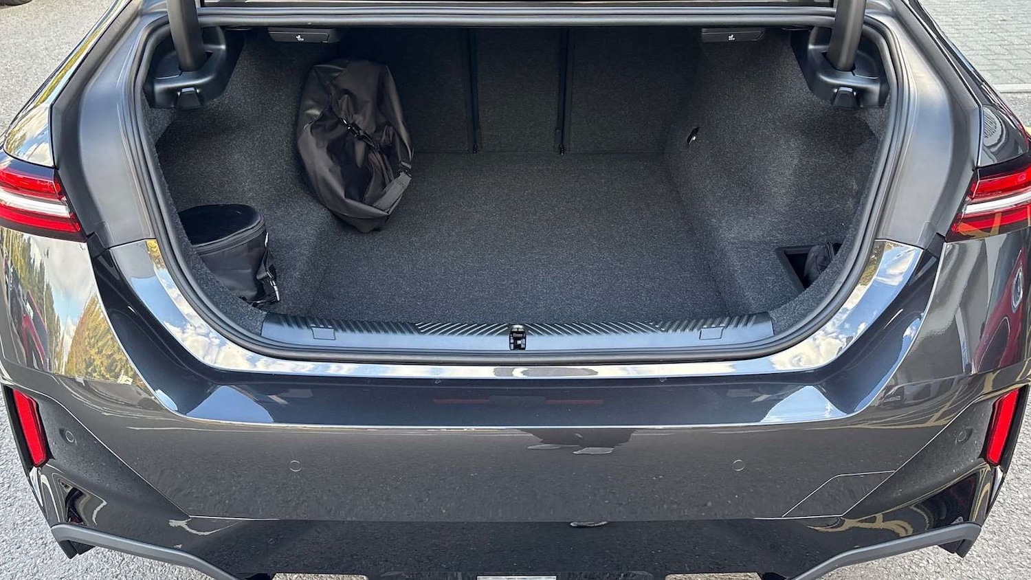 Used BMW 5 Series 2025 for sale - 77076640: Photo 15