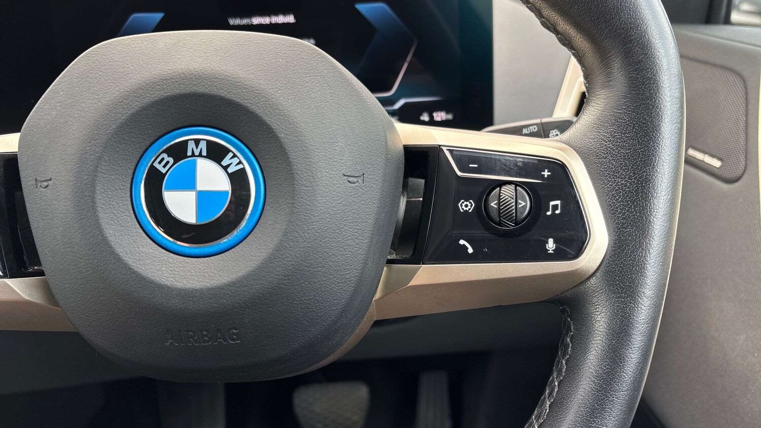 Used BMW iX 2022 for sale - 78129667: Photo 23