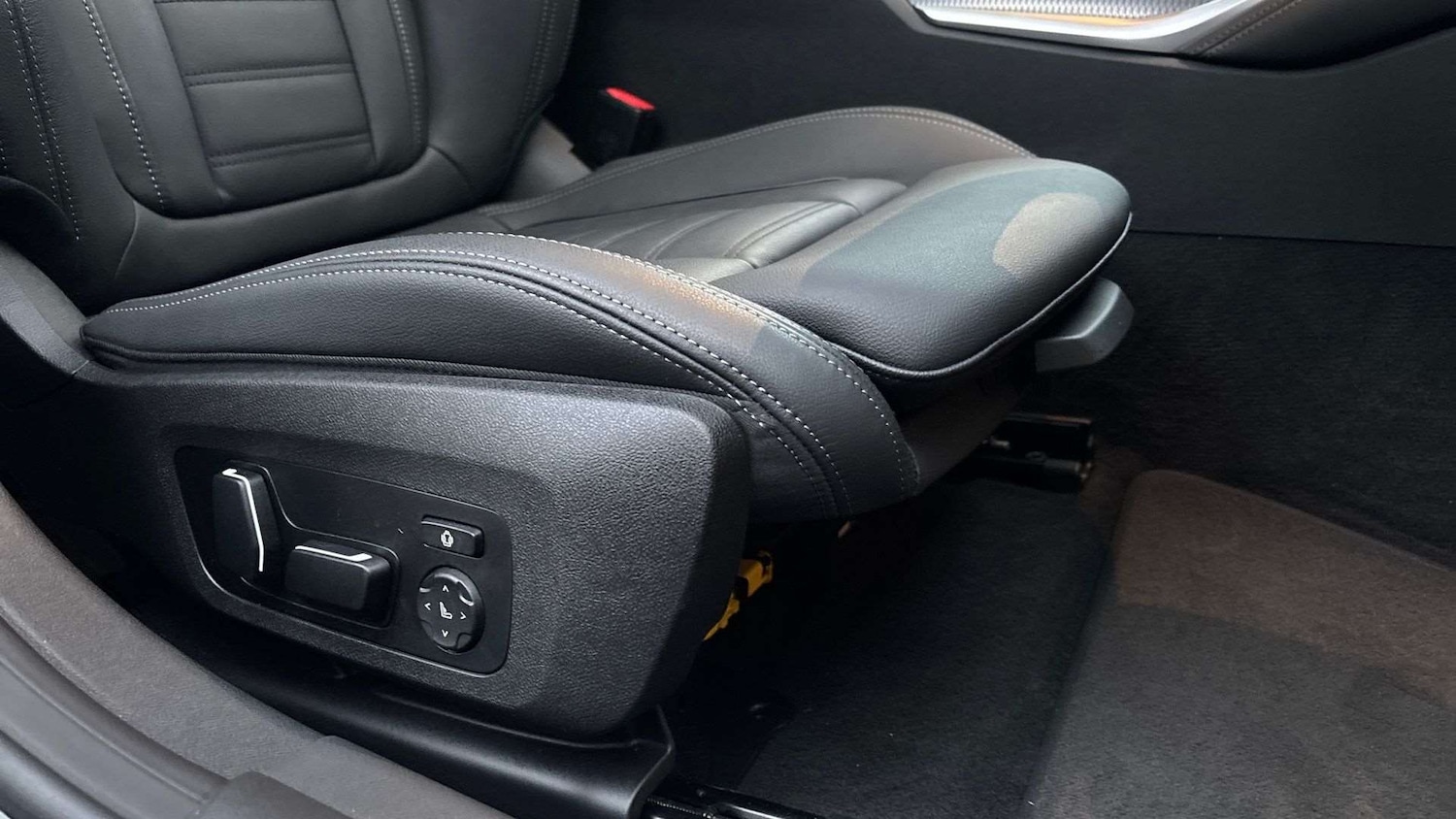 Used BMW 4 Series 2024 for sale - 76851579: Photo 28