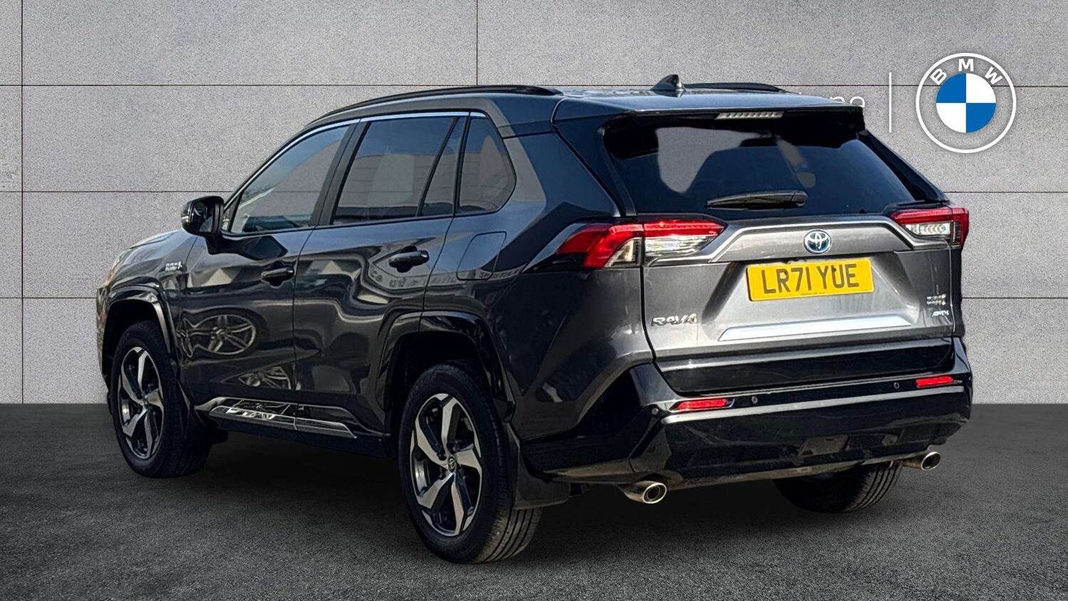 Used Toyota RAV4 2021 for sale - 77740874: Photo 2