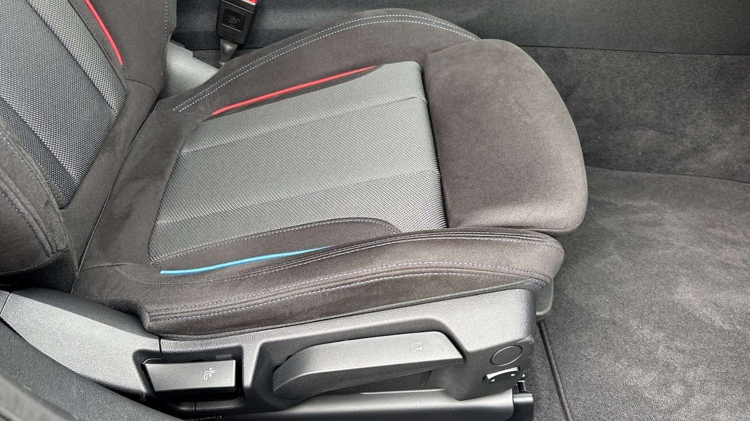 Used BMW 3 Series 2025 for sale - 77099627: Photo 28