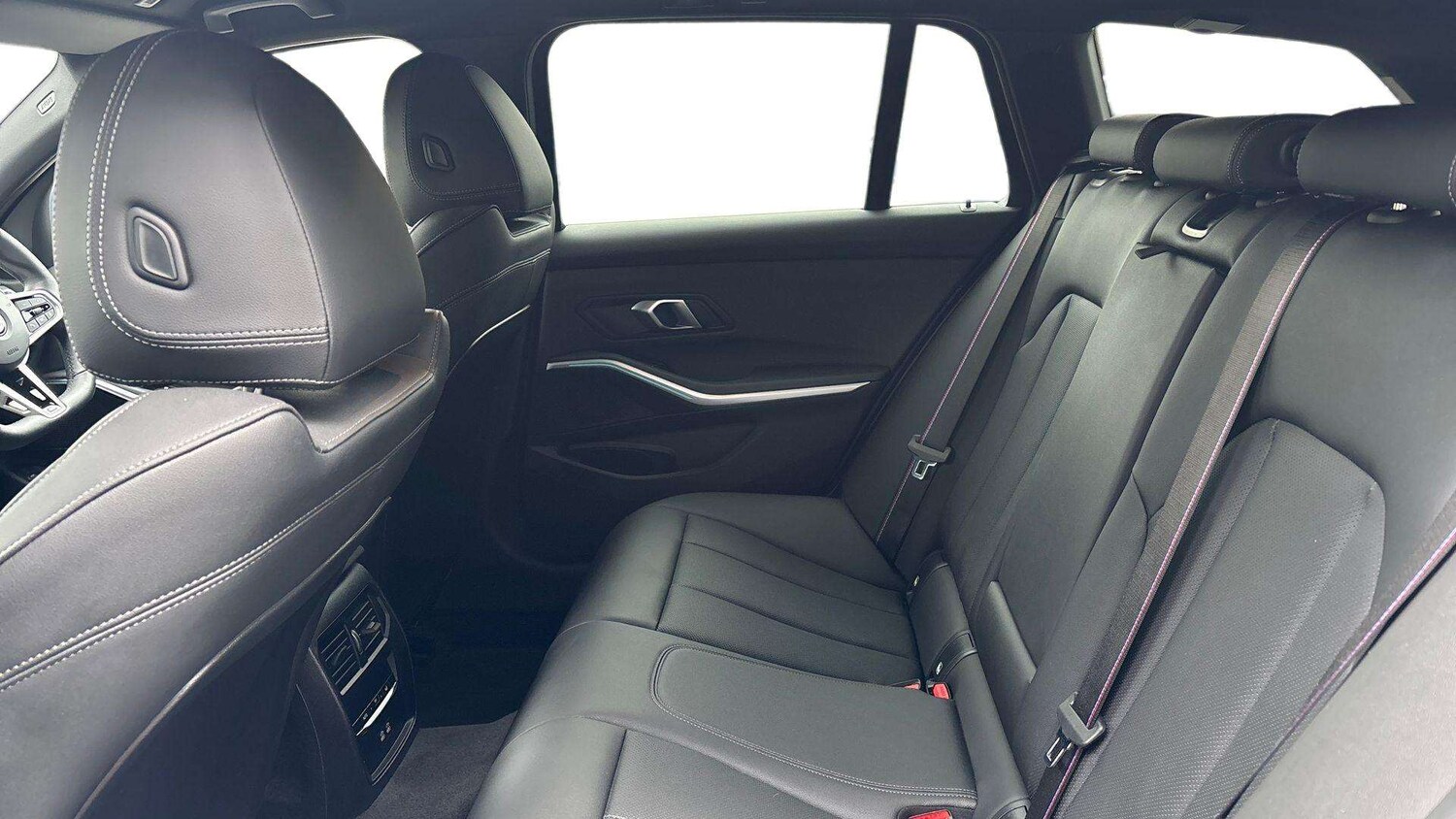 Used BMW 3 Series 2025 for sale - 77540680: Photo 14