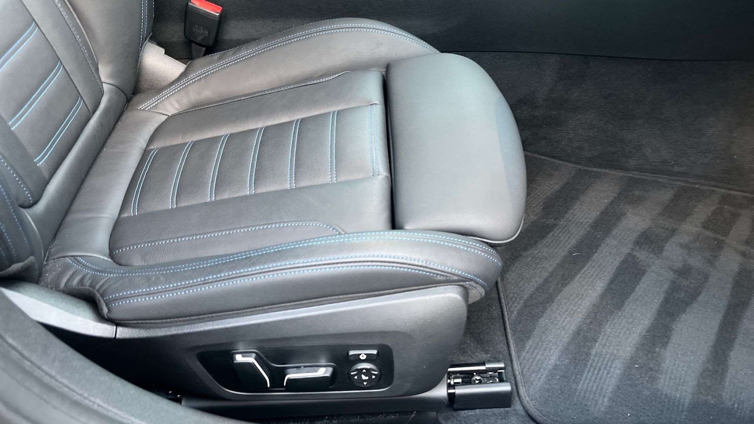 Used BMW 4 Series 2024 for sale - 77233032: Photo 28