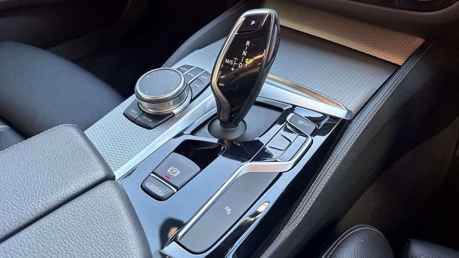 Used BMW 5 Series 2018 for sale - 77044113: Photo 12