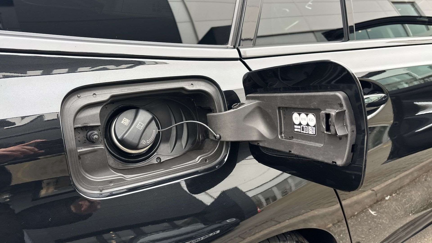 Used BMW 3 Series 2025 for sale - 77648780: Photo 25