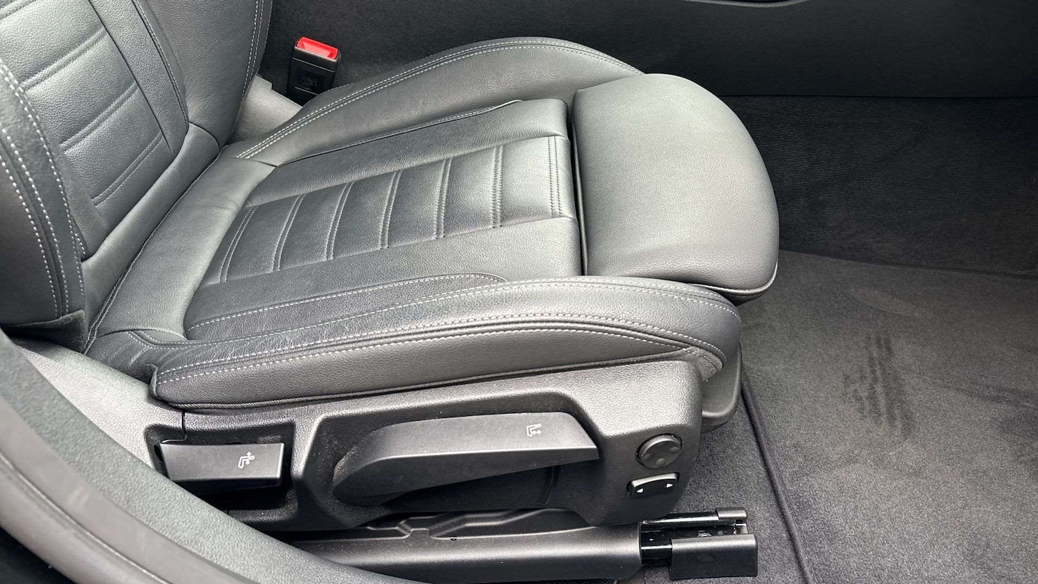 Used BMW 3 Series 2025 for sale - 77648780: Photo 28