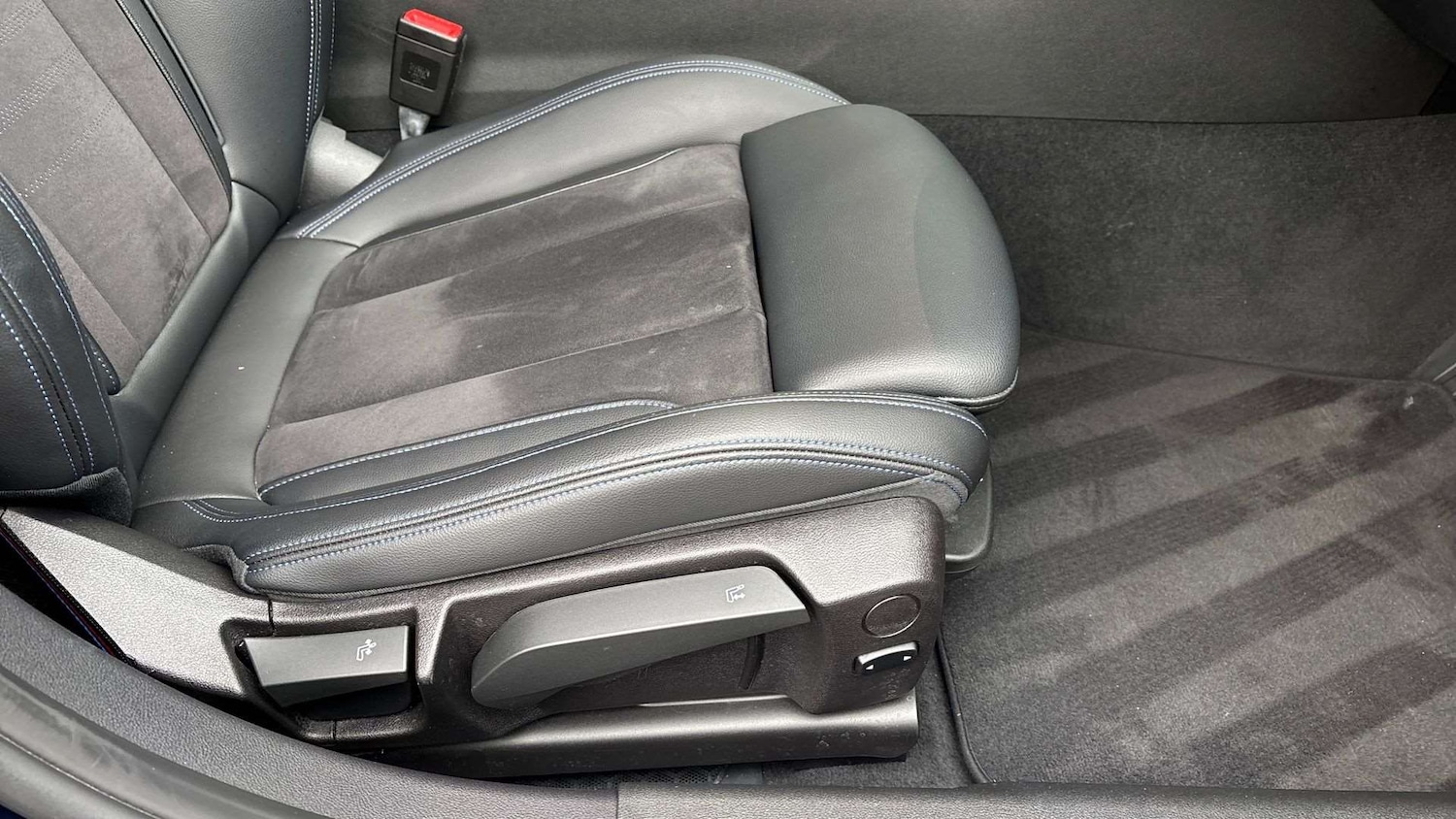 Used BMW 3 Series 2023 for sale - 77333773: Photo 28