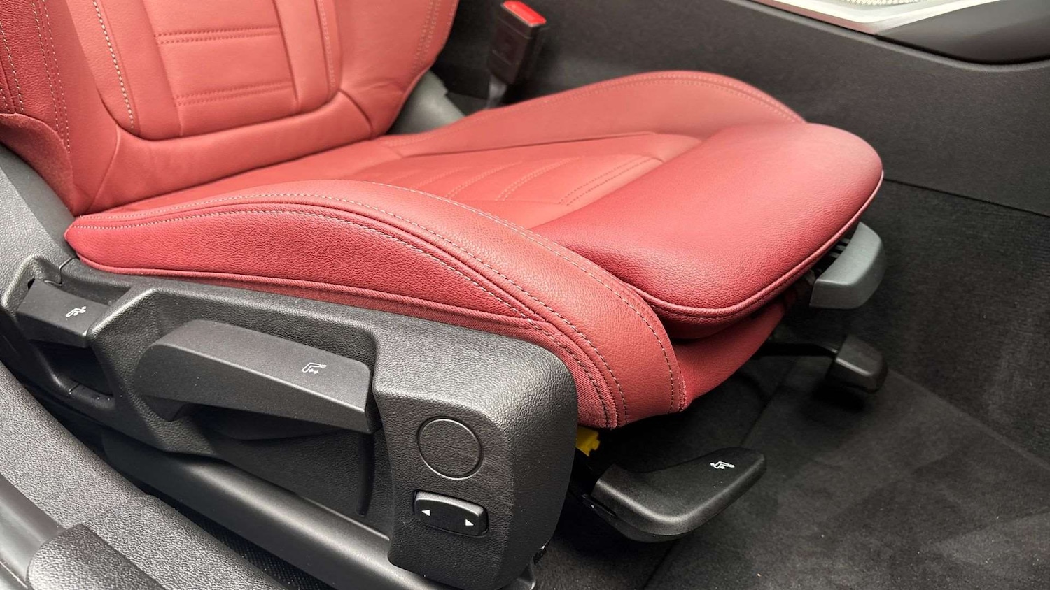 Used BMW 3 Series 2024 for sale - 76842930: Photo 28