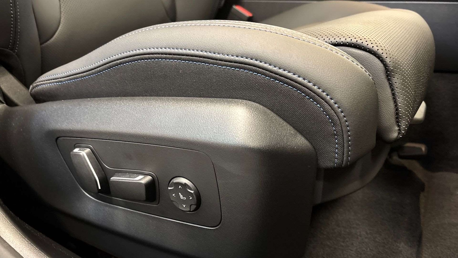 Used BMW 5 Series 2025 for sale - 77076498: Photo 28