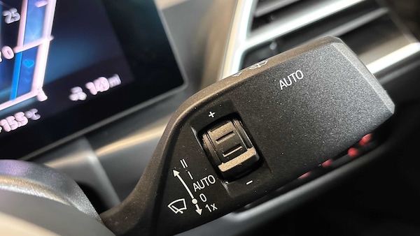 Used BMW i4 2025 for sale - 76298396: Photo 30