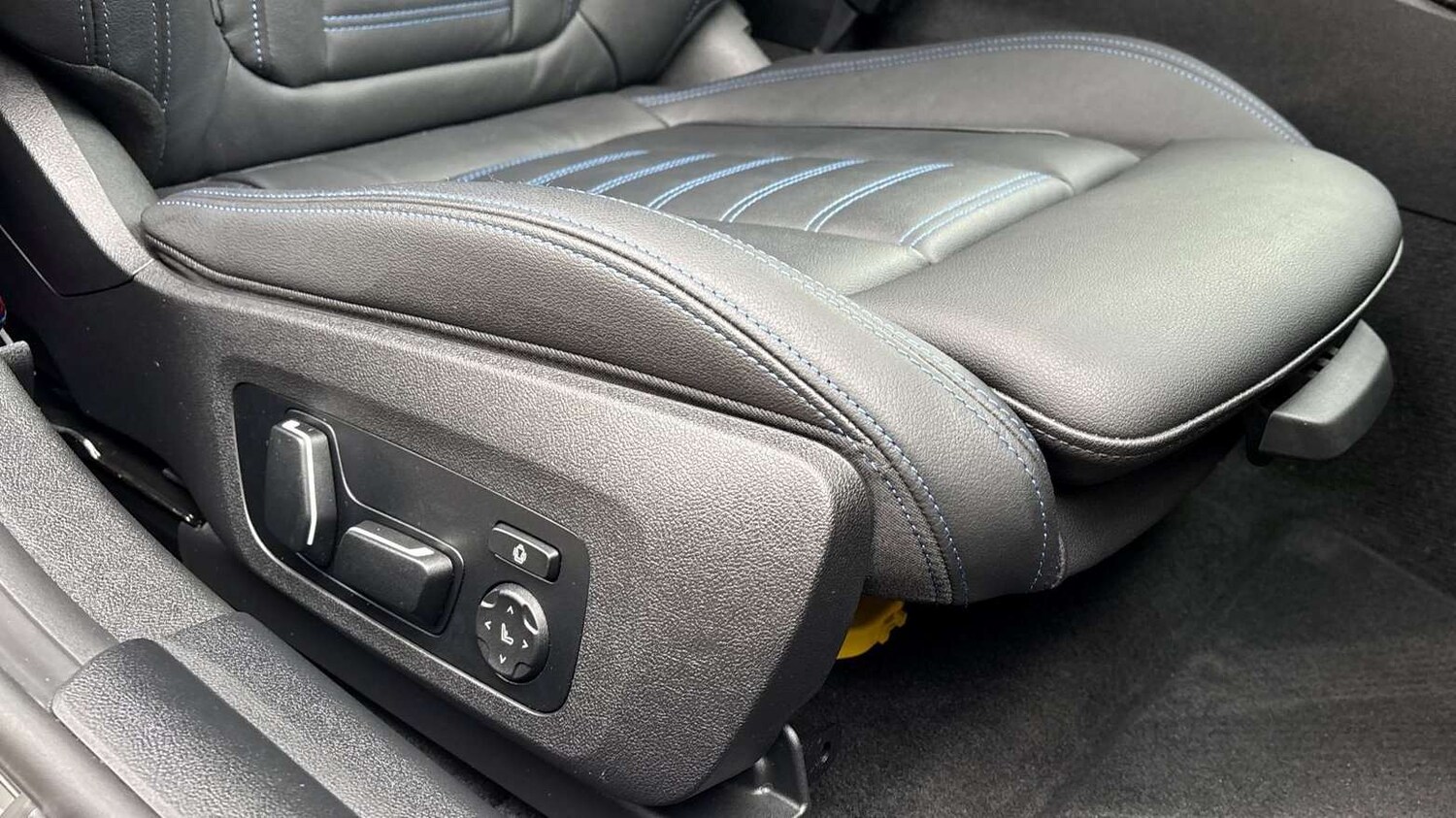 Used BMW i4 2025 for sale - 77540754: Photo 28