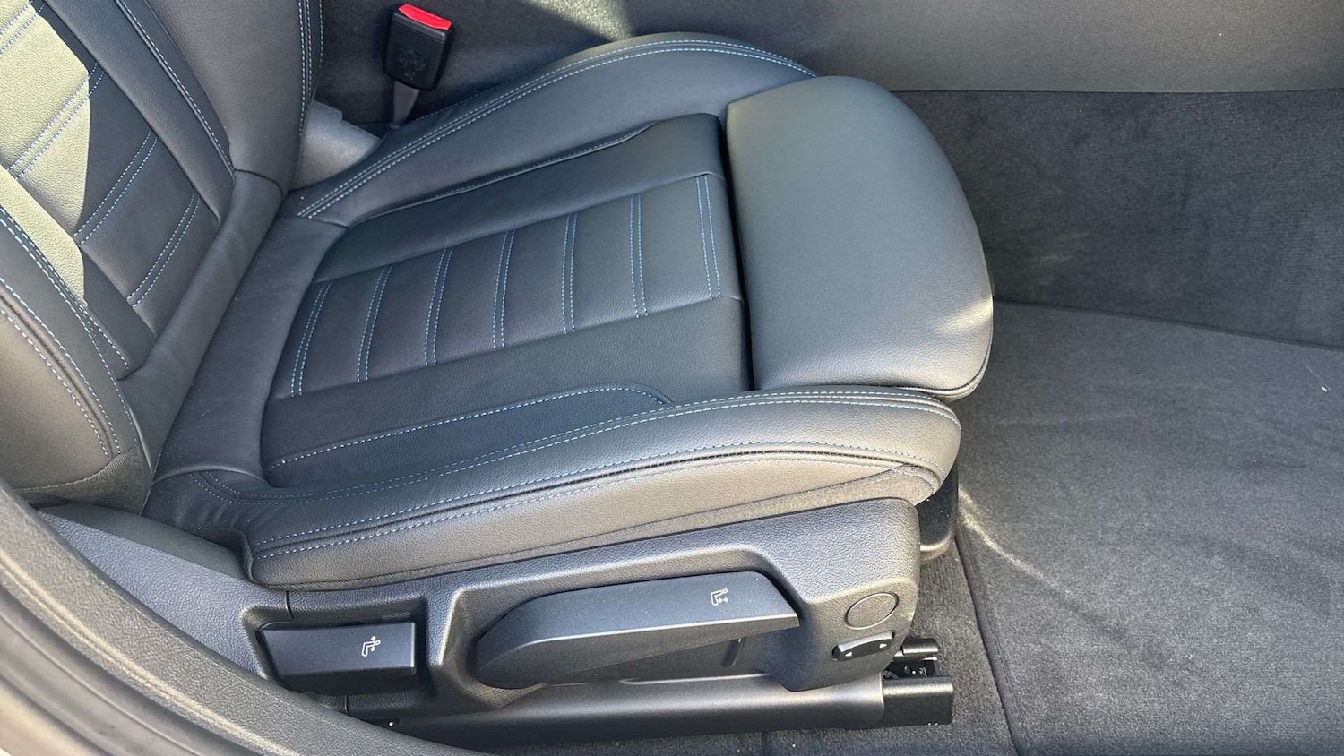 Used BMW i4 2025 for sale - 77480615: Photo 28