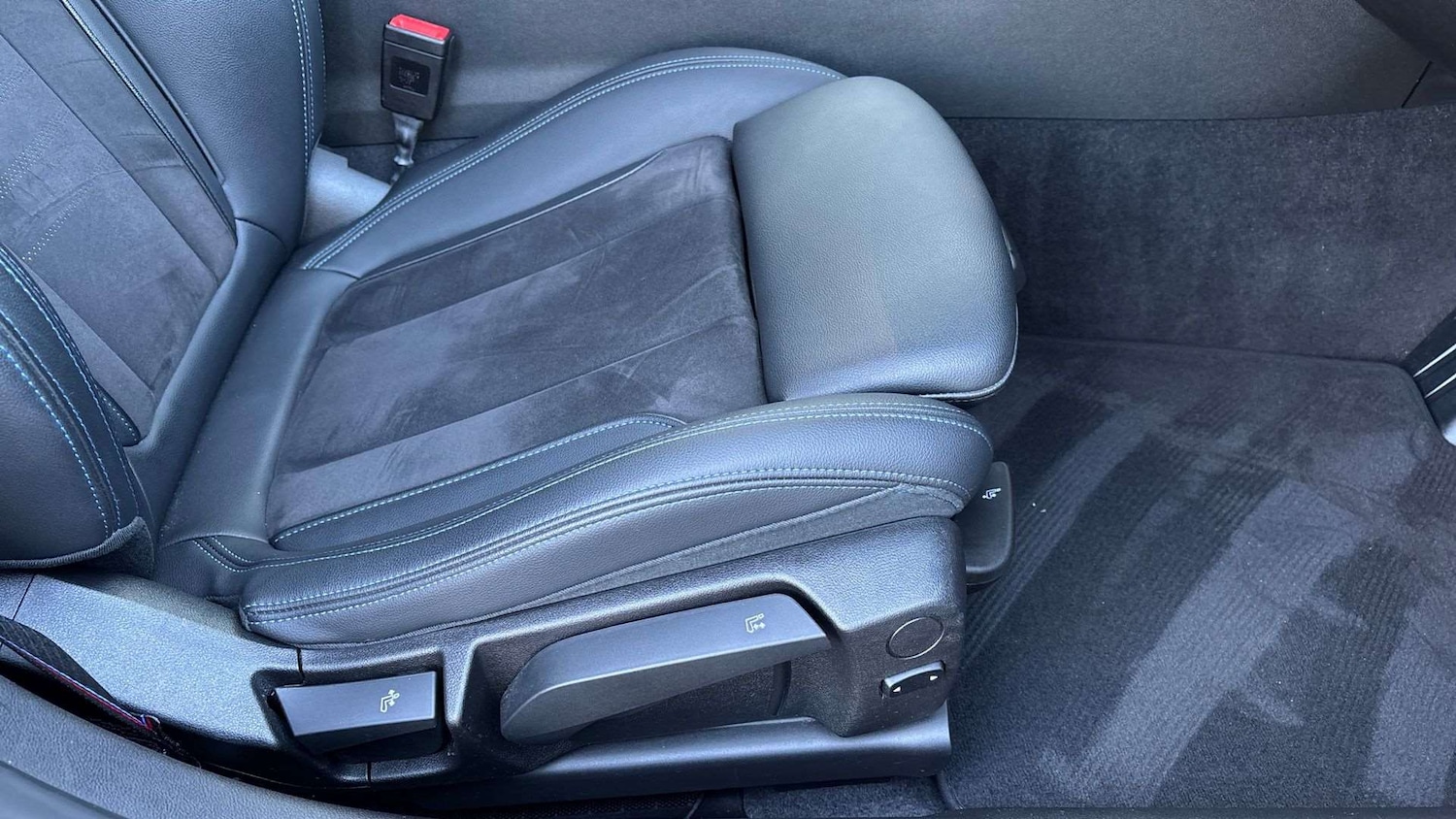 Used BMW 3 Series 2024 for sale - 76746166: Photo 28