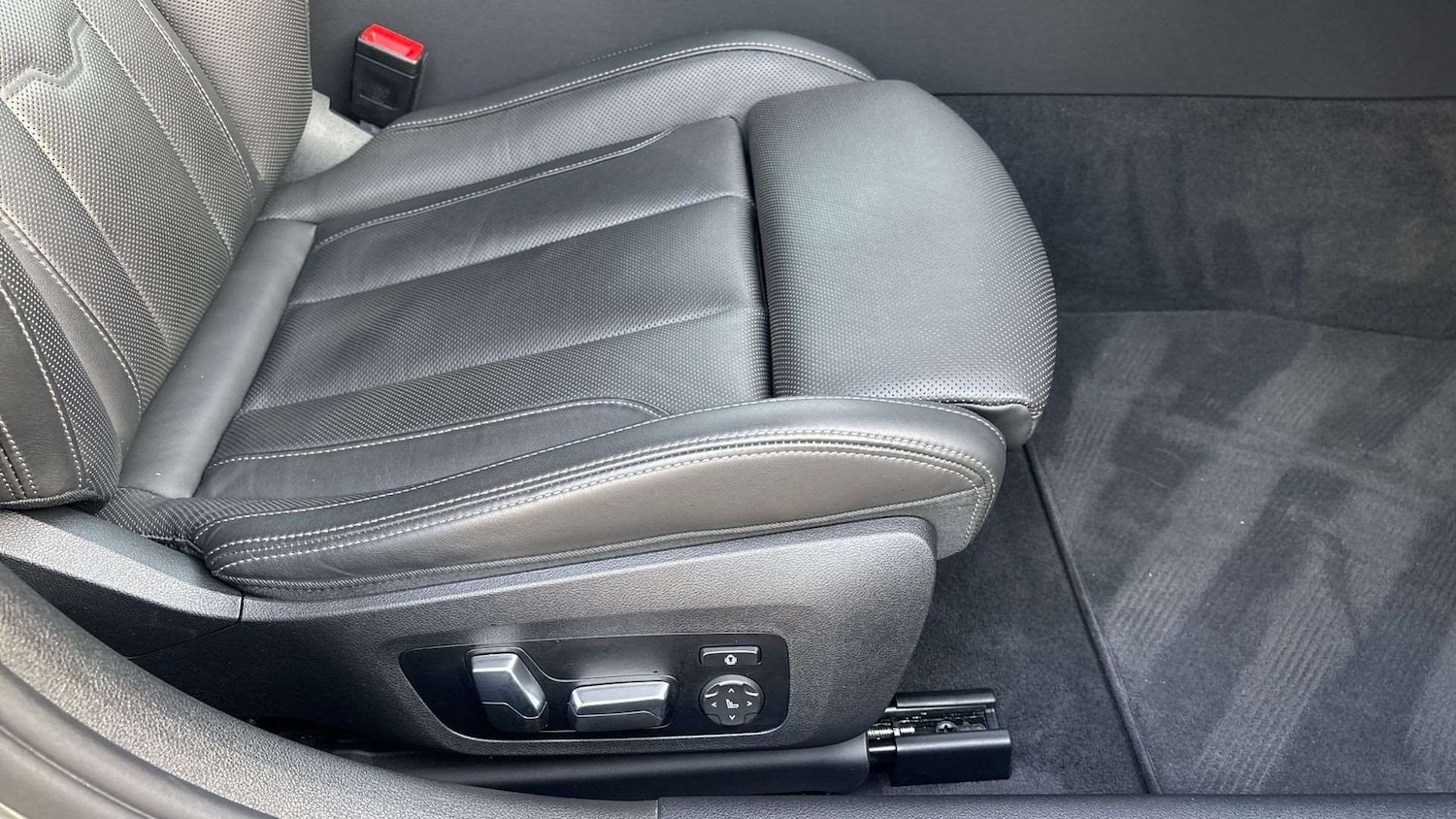 Used BMW 8 Series 2023 for sale - 77674868: Photo 28