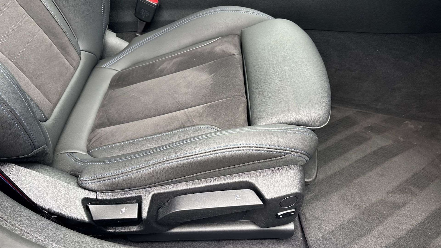 Used BMW i4 2023 for sale - 77308419: Photo 28