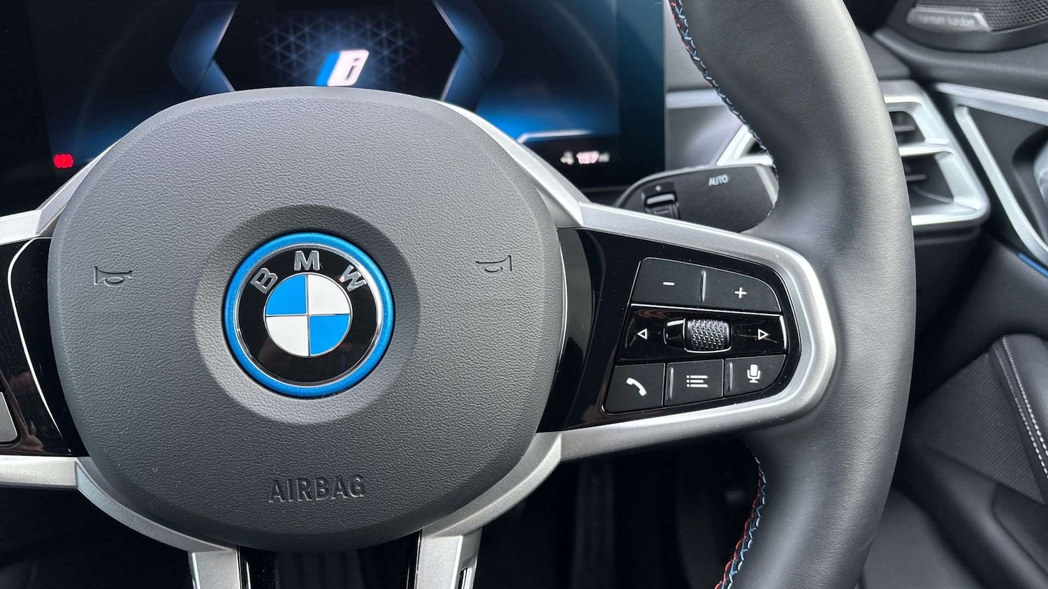 Used BMW i4 2024 for sale - 77842315: Photo 23