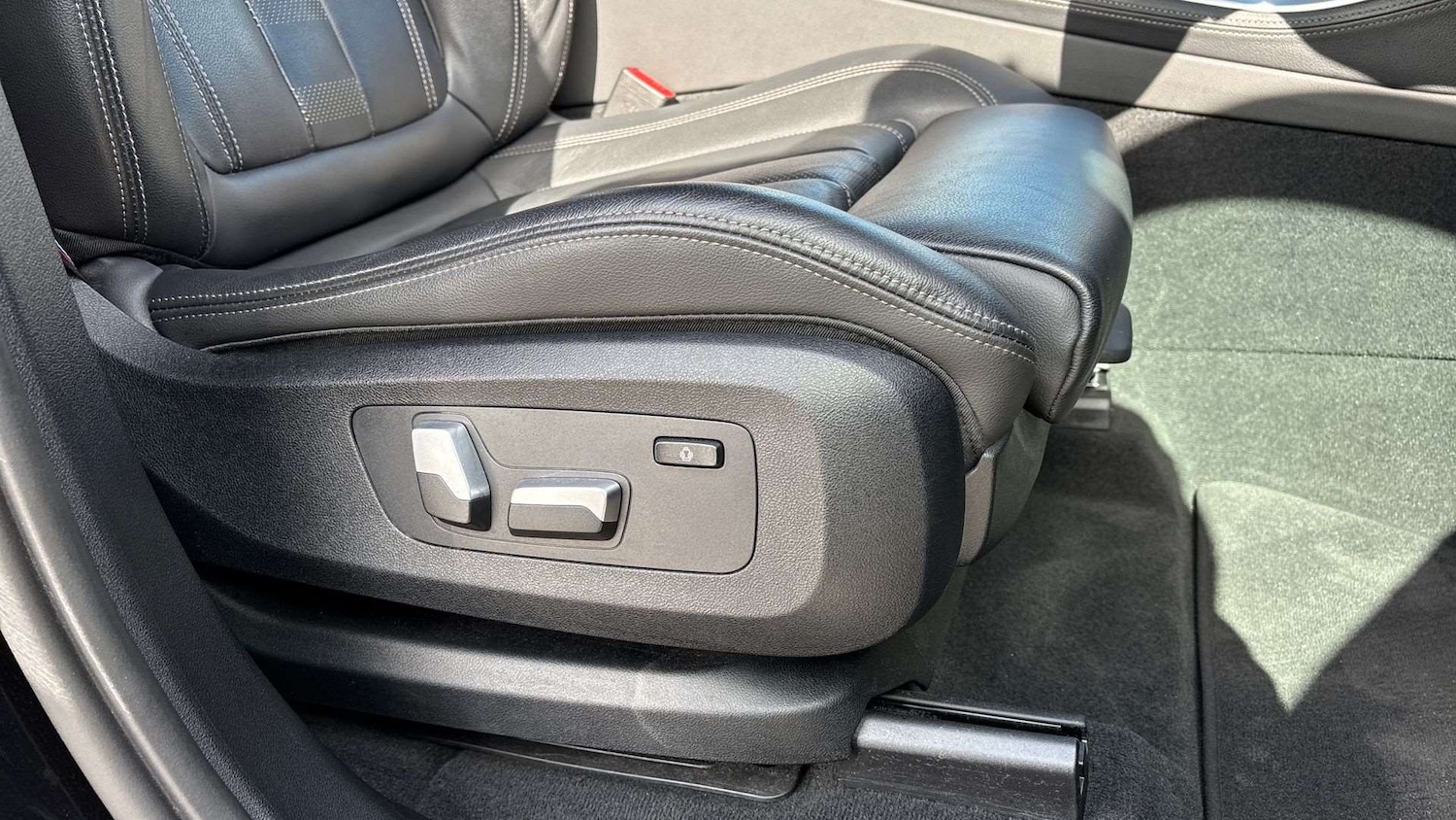 Vehicle 28