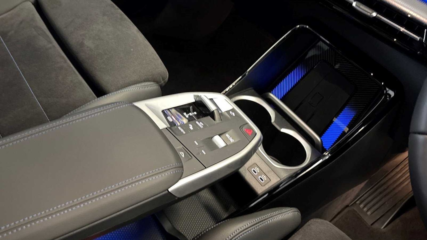 Used BMW iX1 2025 for sale - 76125736: Photo 12