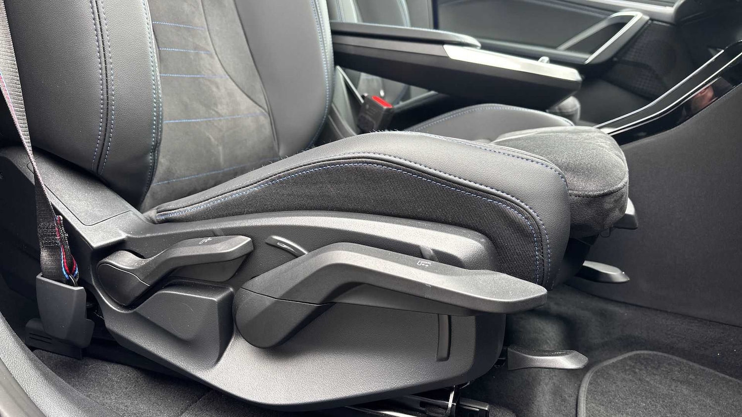 Used BMW iX1 2025 for sale - 77164424: Photo 28