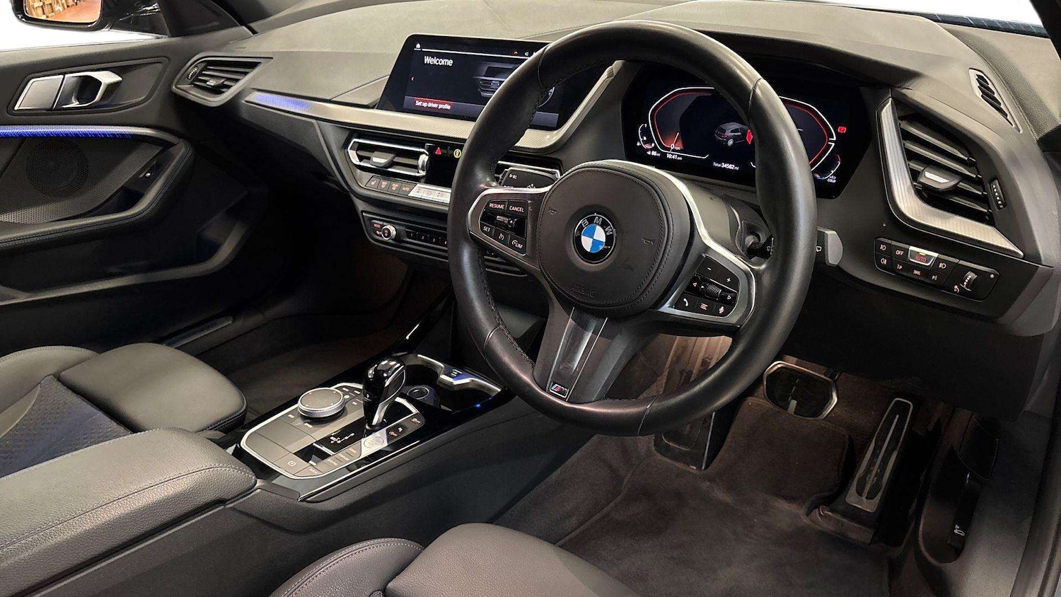 Used BMW 1 Series 2023 for sale - 76156210: Photo 8