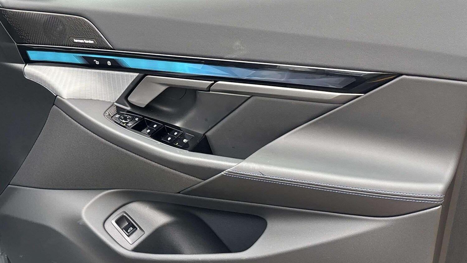 Used BMW 5 Series 2025 for sale - 78010204: Photo 27