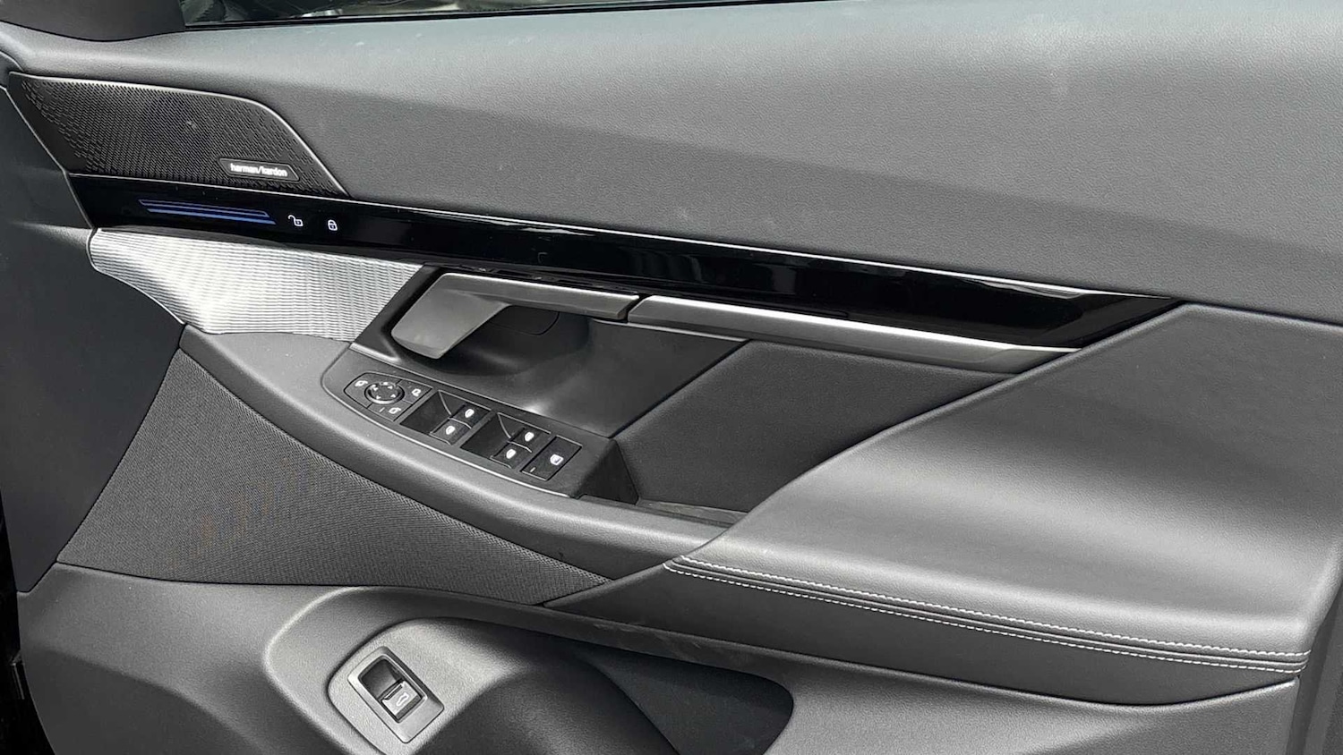 Used BMW 5 Series 2025 for sale - 76075528: Photo 27