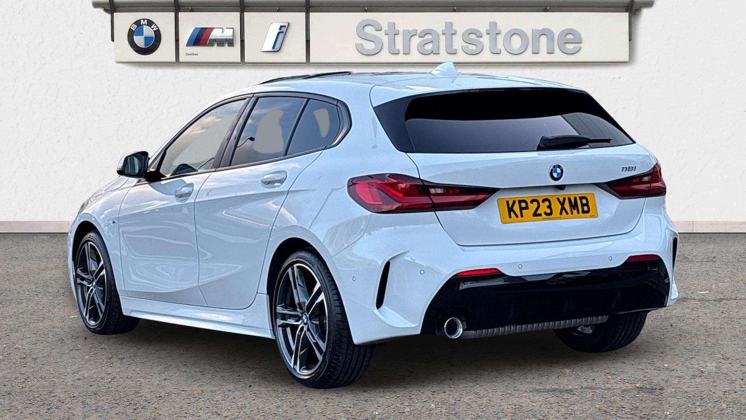 Used BMW 1 Series 2023 for sale - 76789375: Photo 2