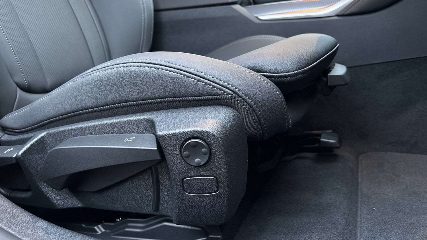 Used BMW i4 2025 for sale - 78052380: Photo 28