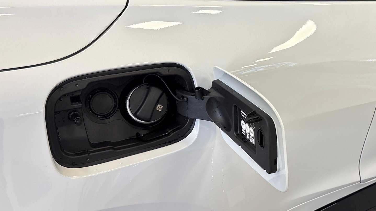 Used BMW M4 2025 for sale - 76298467: Photo 25