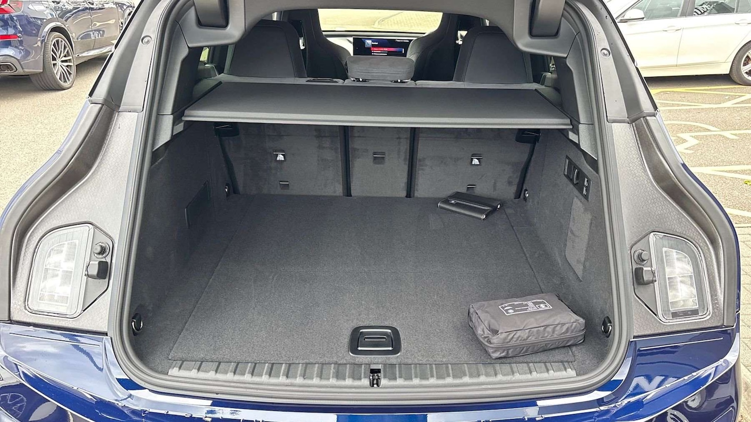 Used BMW iX 2025 for sale - 77099587: Photo 15