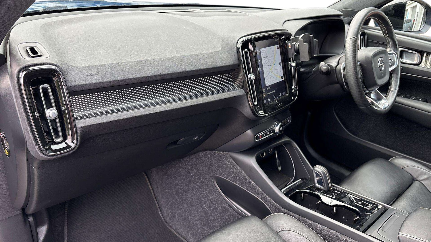 Used Volvo XC40 2019 for sale - 76390620: Photo 9