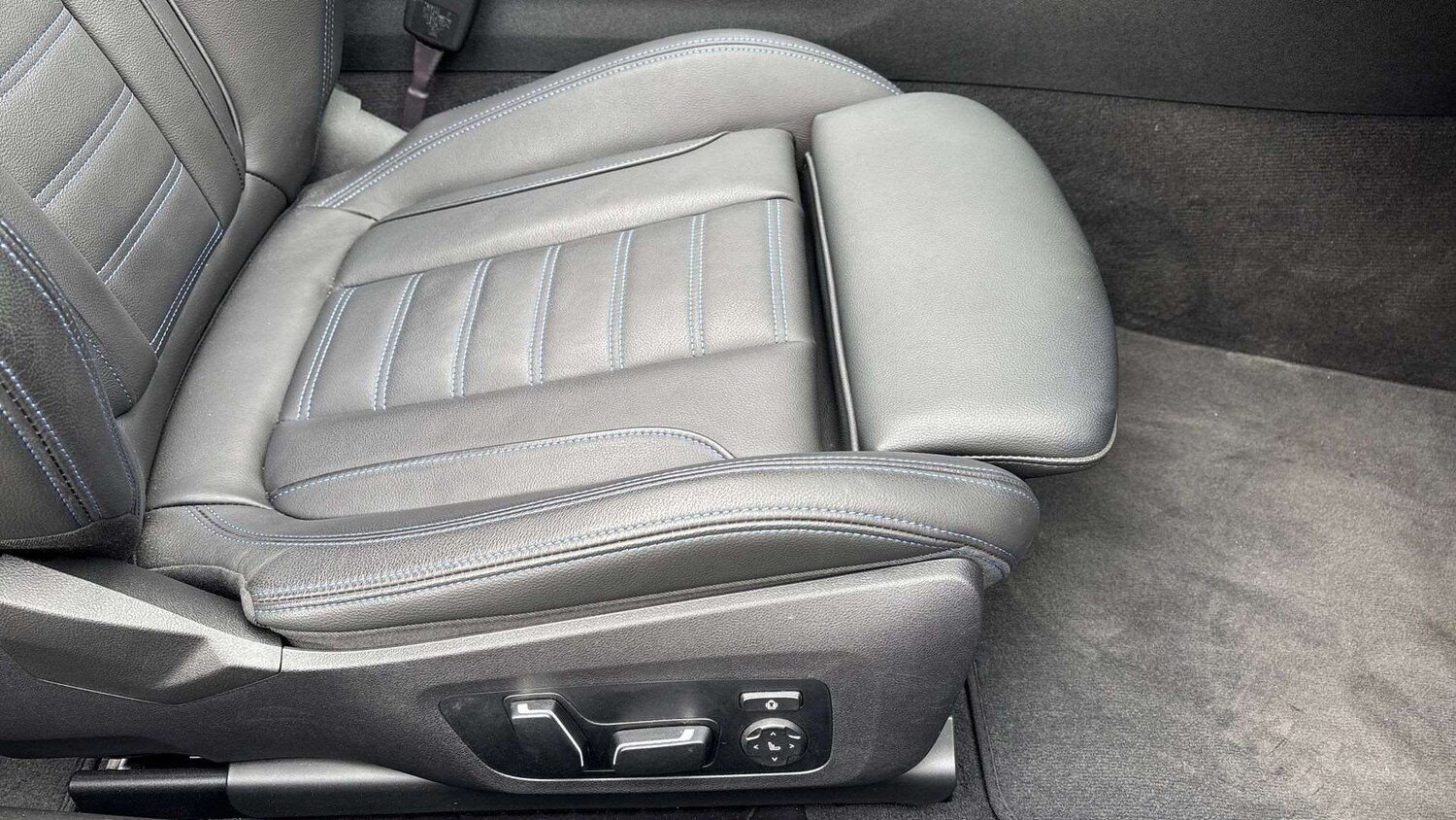 Used BMW 4 Series 2024 for sale - 78090105: Photo 28