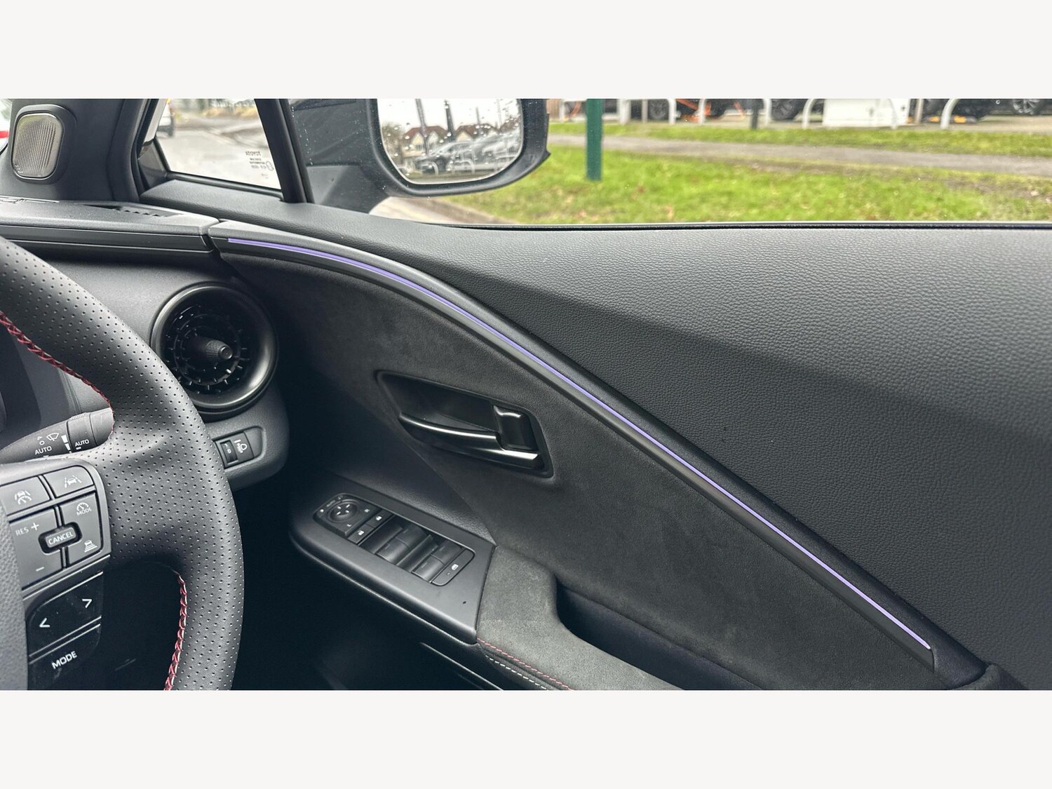 Used Toyota C-HR 2024 for sale - 77510229: Photo 29