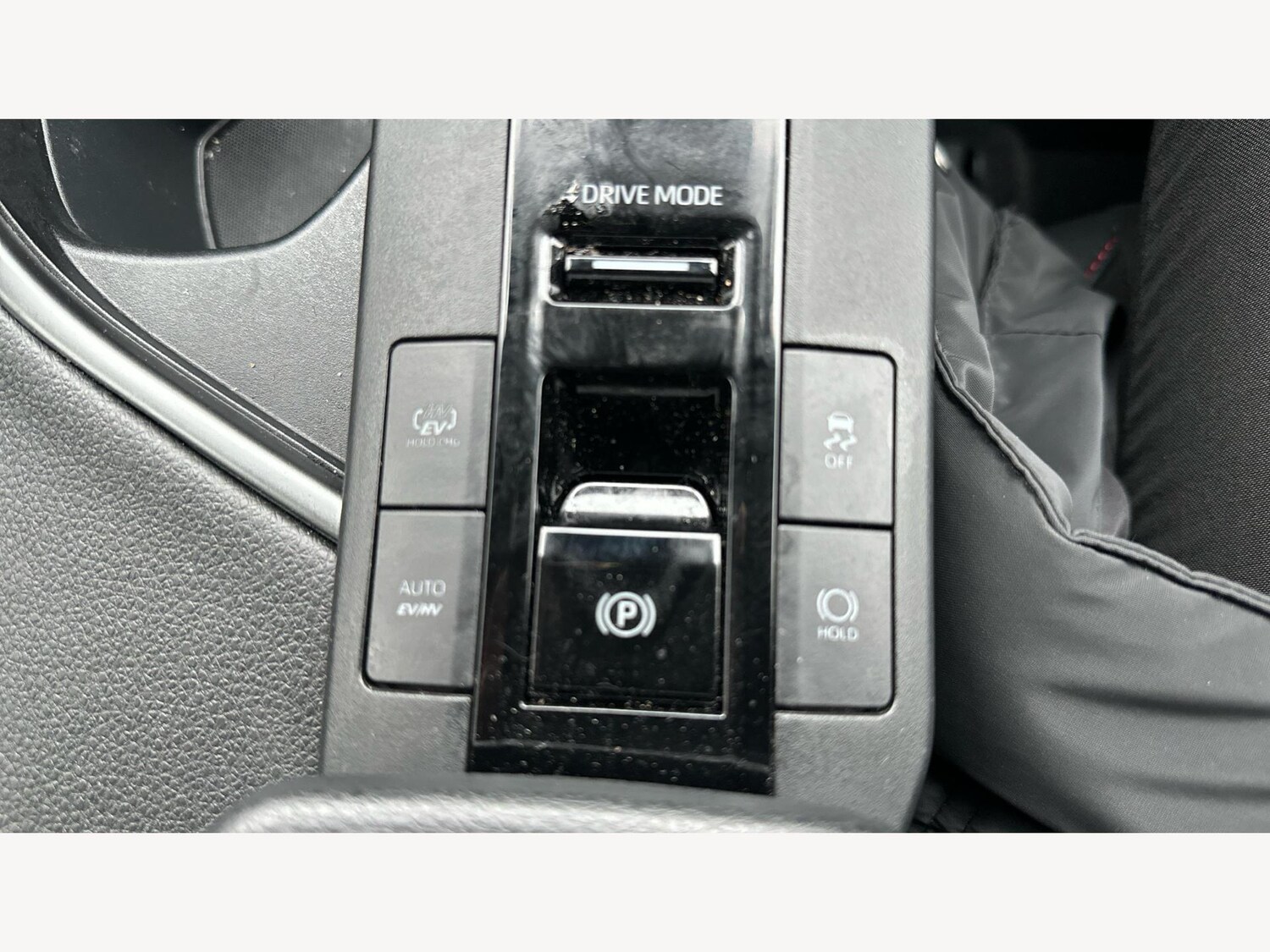 Used Toyota C-HR 2024 for sale - 77510229: Photo 31