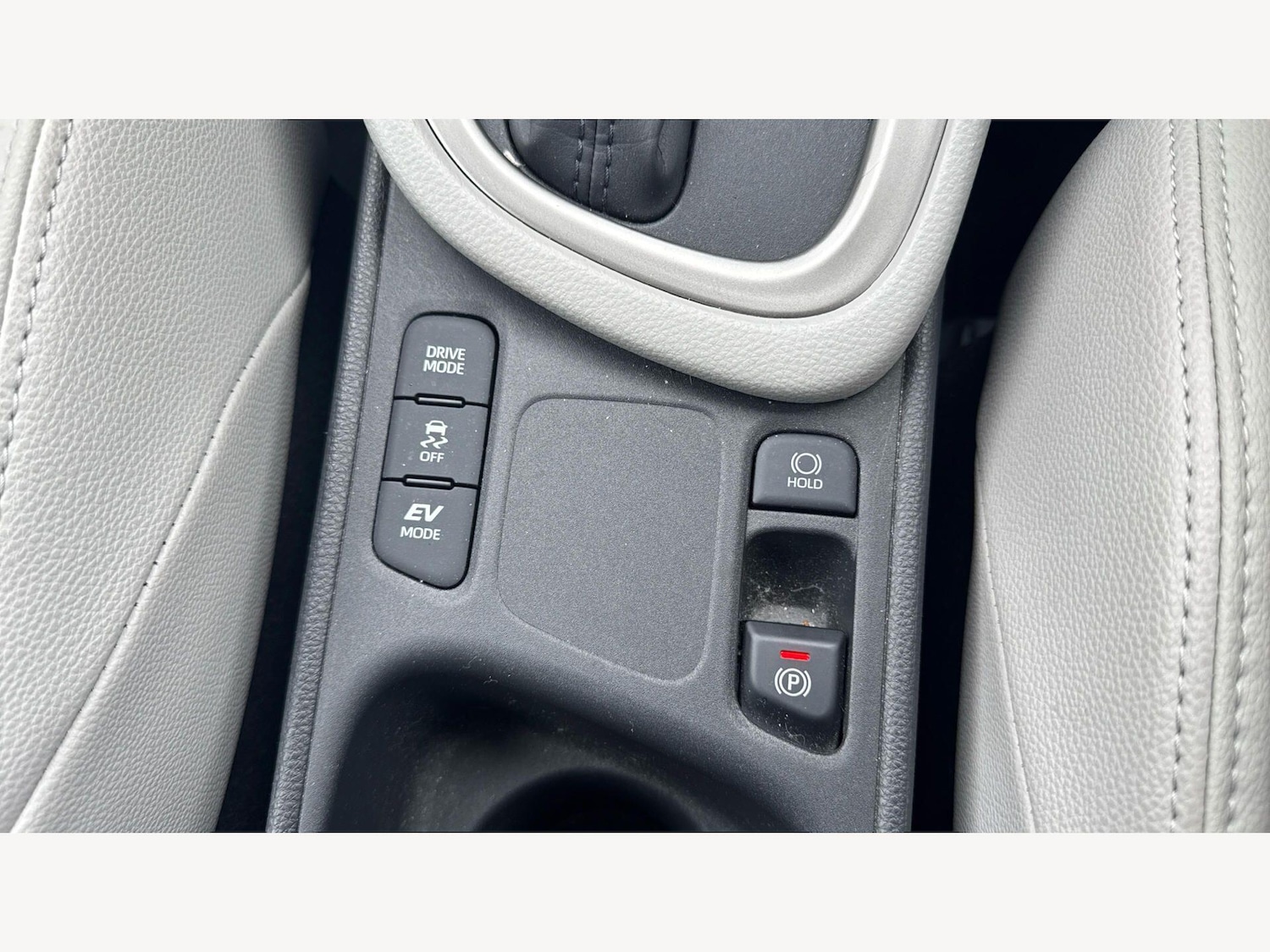 Used Toyota Yaris 2021 for sale - 77439803: Photo 25