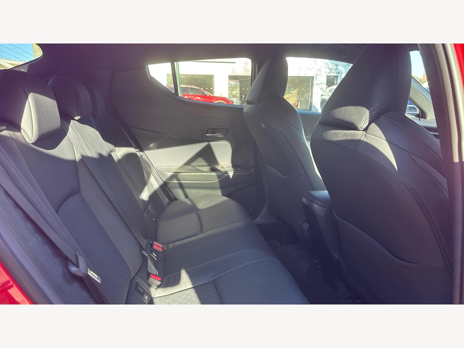 Used Toyota C-HR 2023 for sale - 76671221: Photo 14