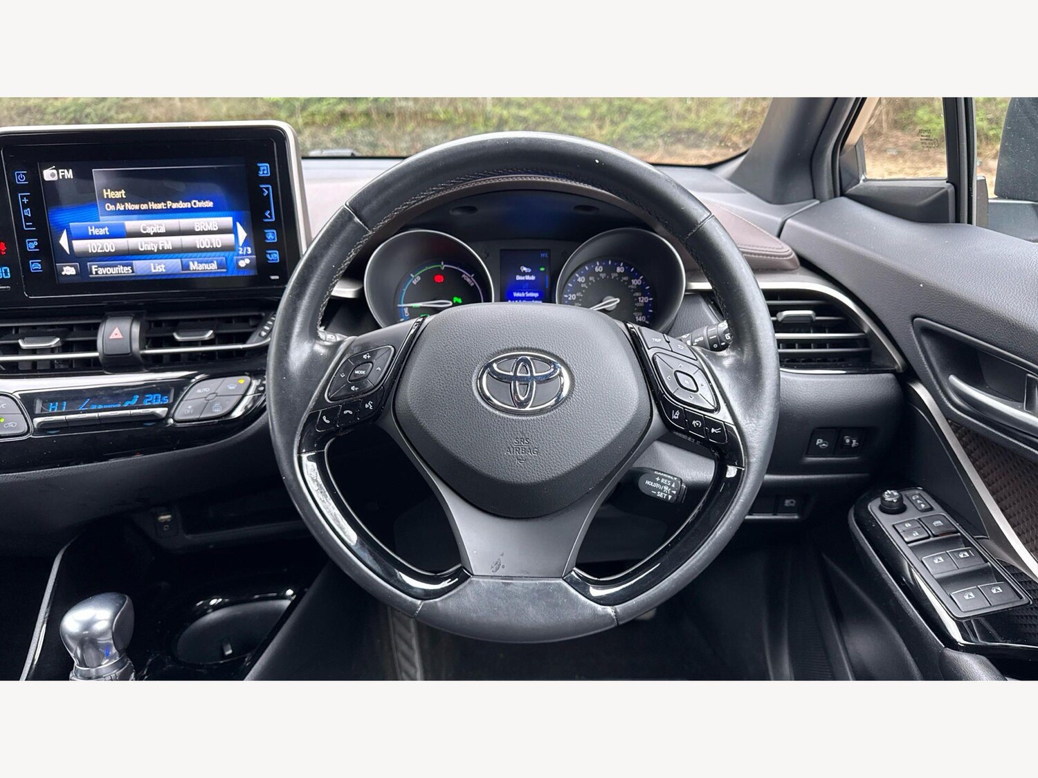 Used Toyota C-HR 2017 for sale - 77509903: Photo 8
