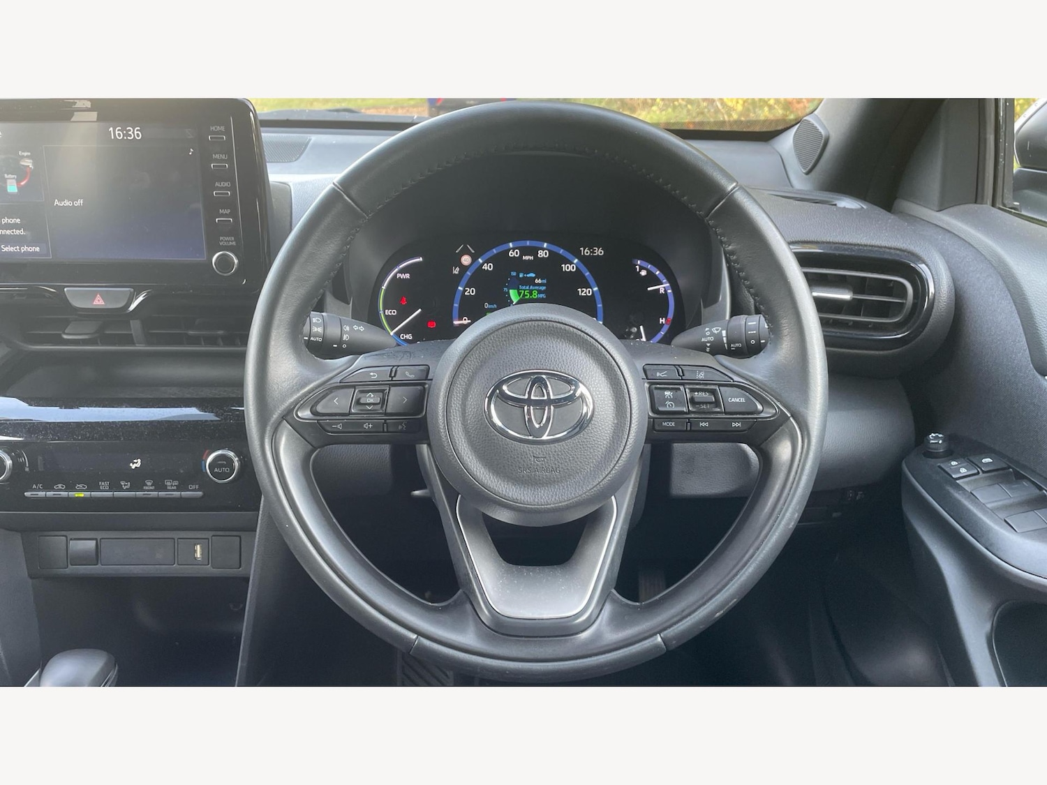 Used Toyota Yaris Cross 2023 for sale - 76283962: Photo 10