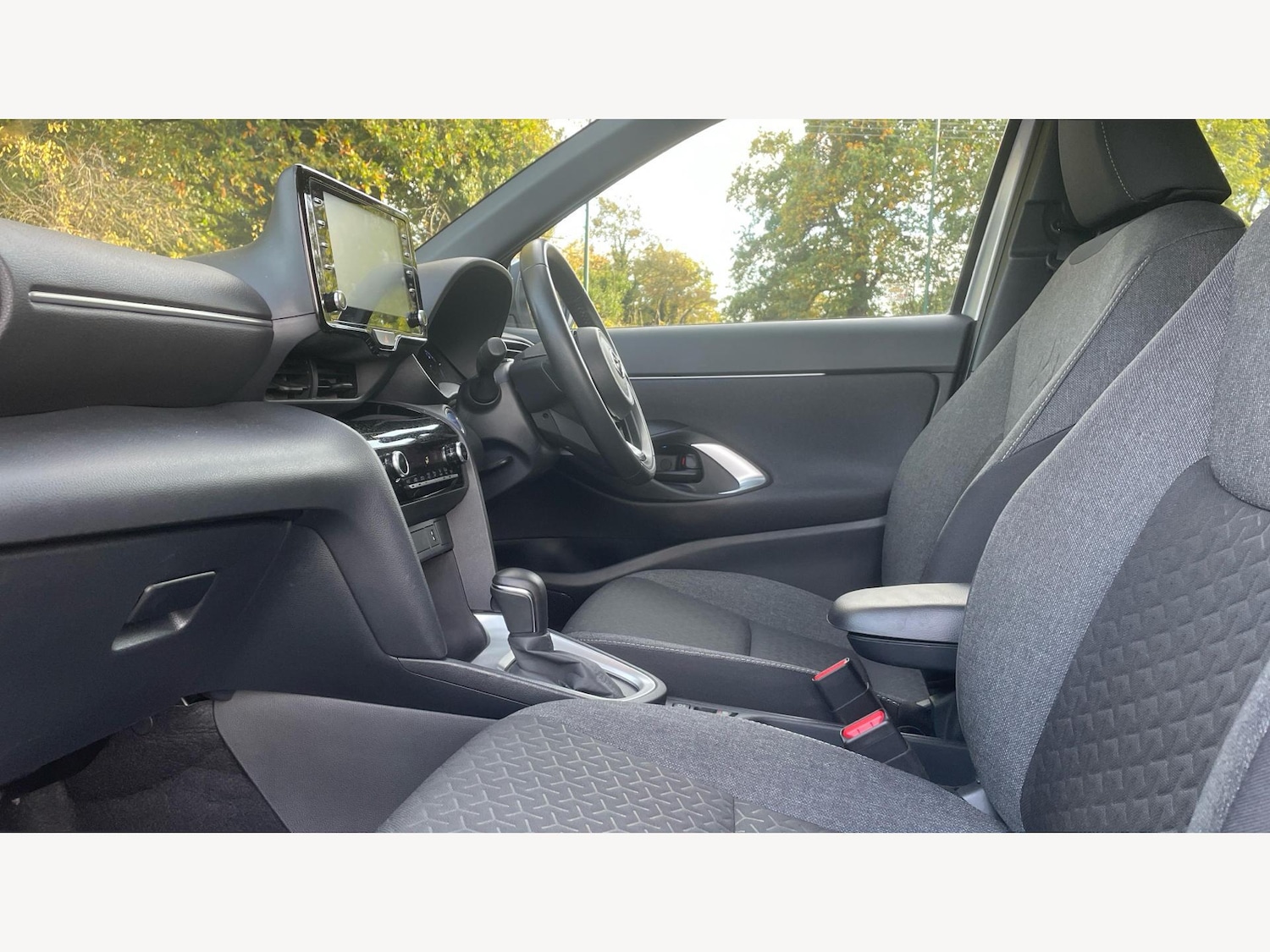Used Toyota Yaris Cross 2023 for sale - 76283962: Photo 12