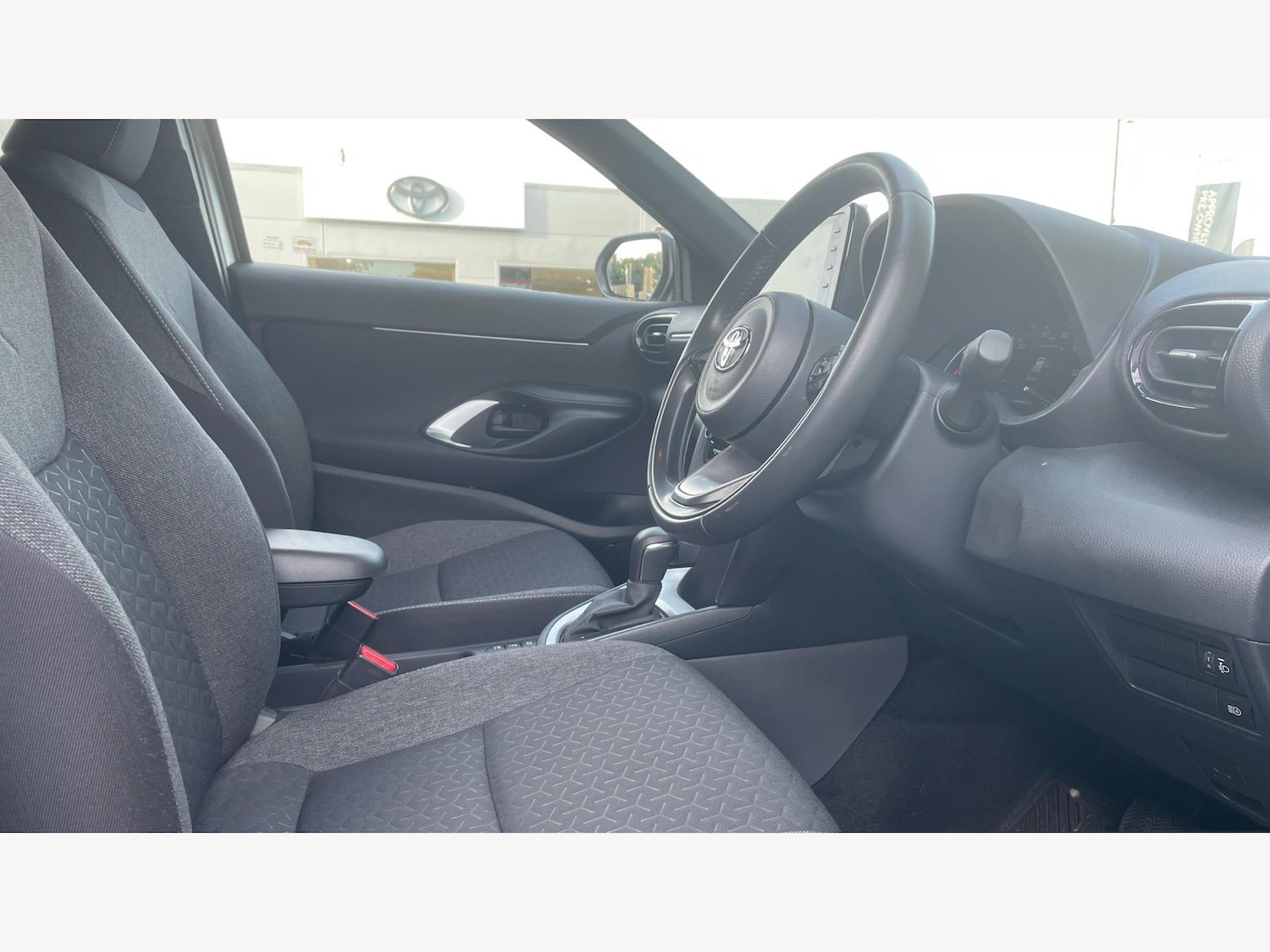 Used Toyota Yaris Cross 2023 for sale - 76283962: Photo 13