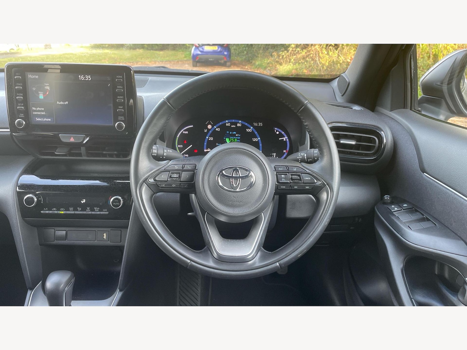 Used Toyota Yaris Cross 2023 for sale - 76283962: Photo 8