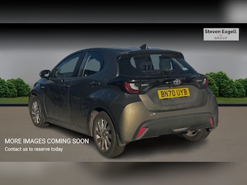 Used Toyota Yaris 2021 for sale - 76780601: Photo