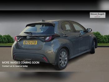 Used Toyota Yaris 2021 for sale - 76780601: Photo