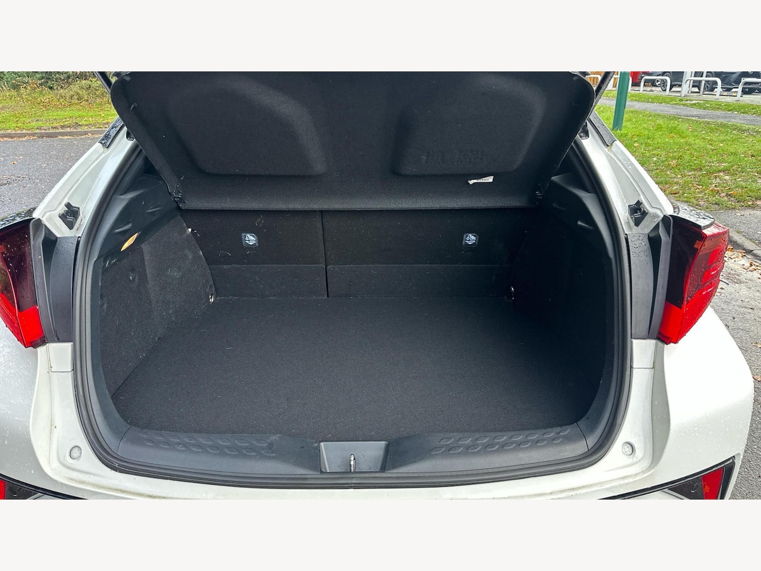 Used Toyota C-HR 2023 for sale - 76855998: Photo 16