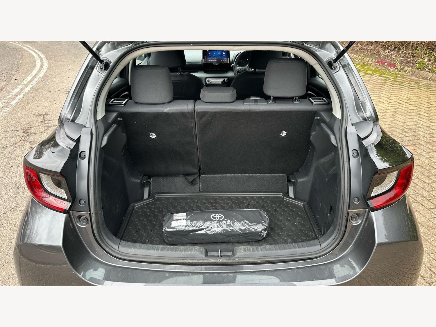 Used Toyota Yaris 2024 for sale - 77320534: Photo 16