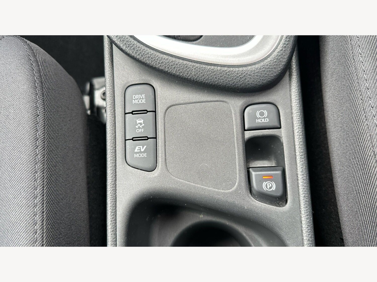 Used Toyota Yaris 2024 for sale - 77320534: Photo 25