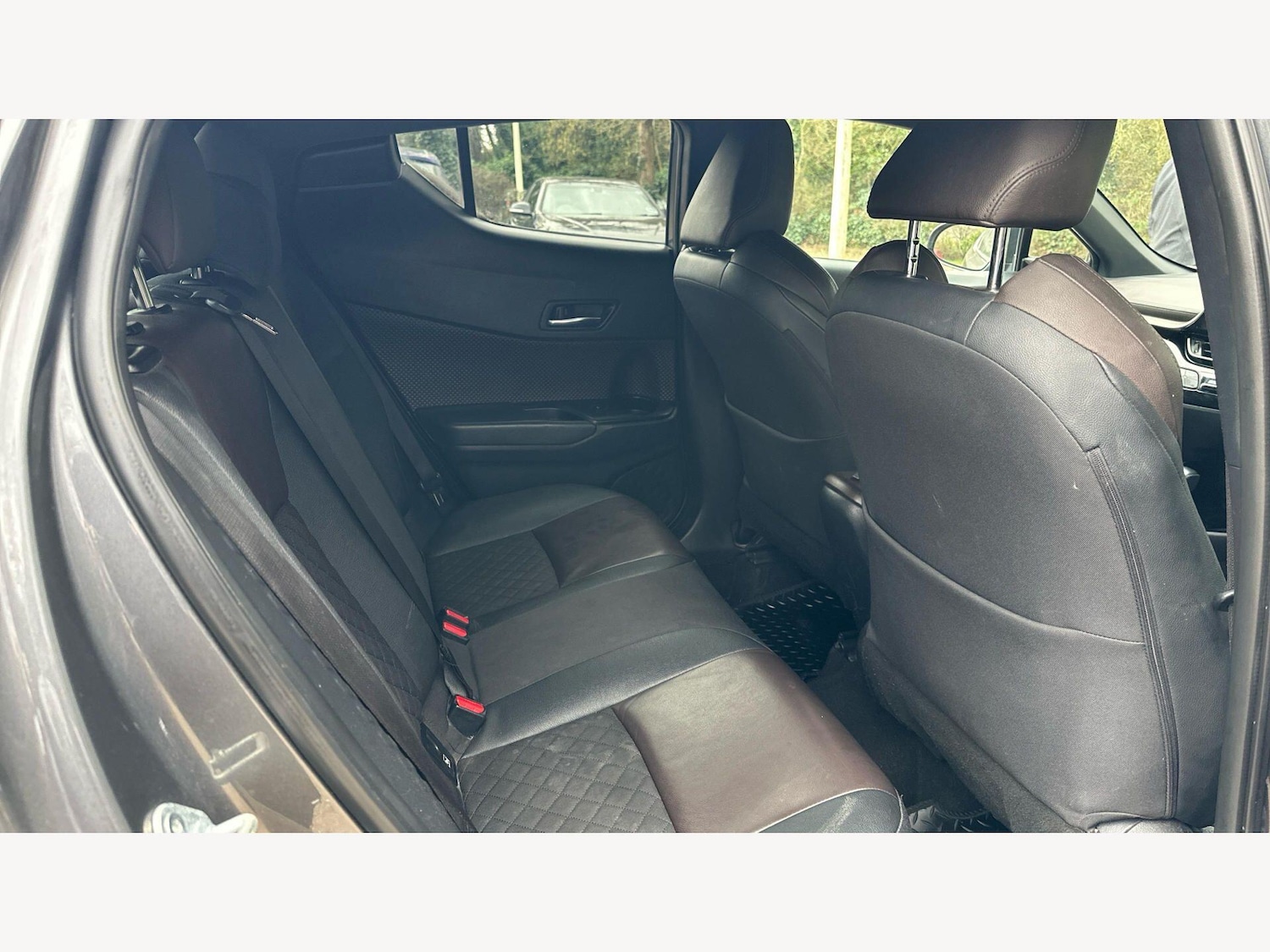 Used Toyota C-HR for sale - 77753879: Photo 14